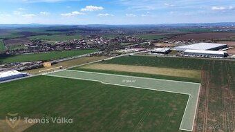 Nabízíme k prodeji ucelený zemědělský pozemek o výměře téměř