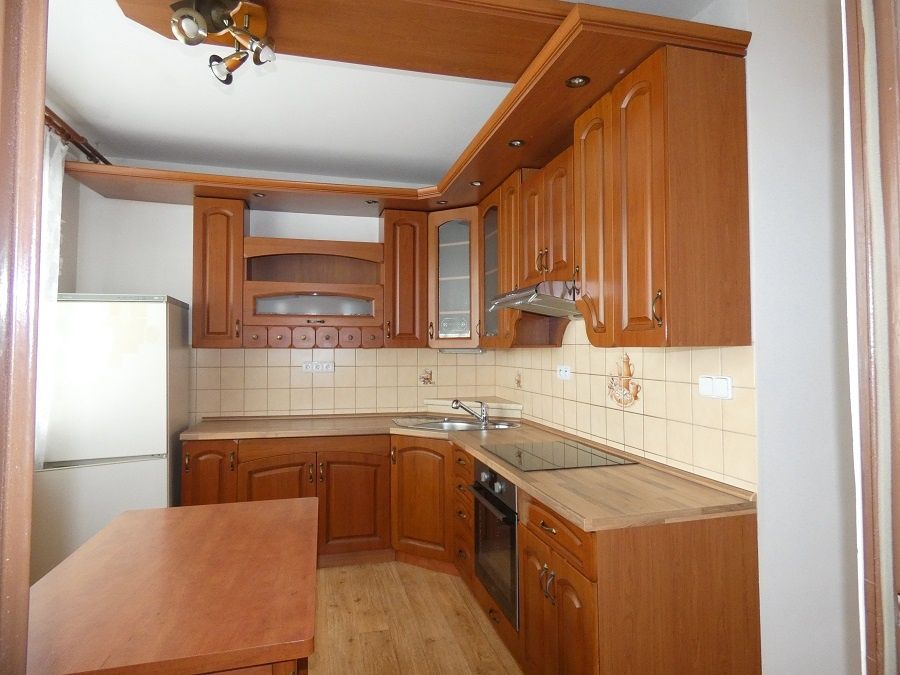 Nabízíme ke koupi byt 3+1, 75m2. 3.patro bez výtahu. Nedalek