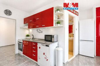 Nabízíme ke koupi byt 3+1, 75m2. 3.patro bez výtahu. Nedalek