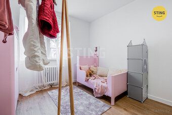 Nabízíme k prodeji světlý, čistý a prostorný cihlový byt s b