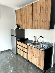 Na prodej apartmánový dům v blízkosti moře a pláže ( 120m ).
