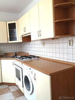 Dlouhodobě pronajmu pěkný, čistý, vlastní byt 2+1 s lodžií, 
