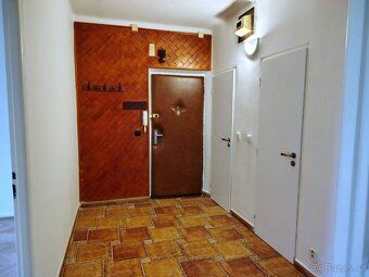 Nabízím k dlouhodobému pronájmu byt 3+1 s balkonem ve zvýšen