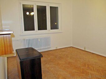 Nabízím k dlouhodobému pronájmu byt 3+1 s balkonem ve zvýšen