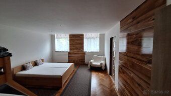 Nabízíme k prodeji byt 65 m2 ,situovaný v malebném prostředí