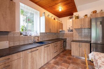 V exkluzivním zastoupení nabízíme k prodeji dvougenerační ci