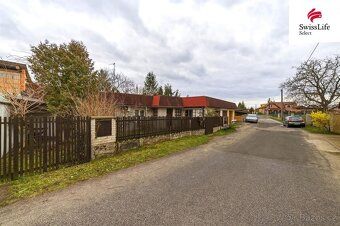 V ulici Klidná na Mělníku nabízíme k prodeji útulný přízemní