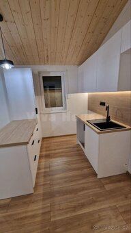 CELOROČNÍ MOBILNÍ DŮM TOMMY 40 m²
Hledáte vlastní bydlení za