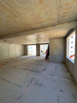Ponúkam na predaj v mestečku MAKARSKA (Chorvátsko) 2 izbové 