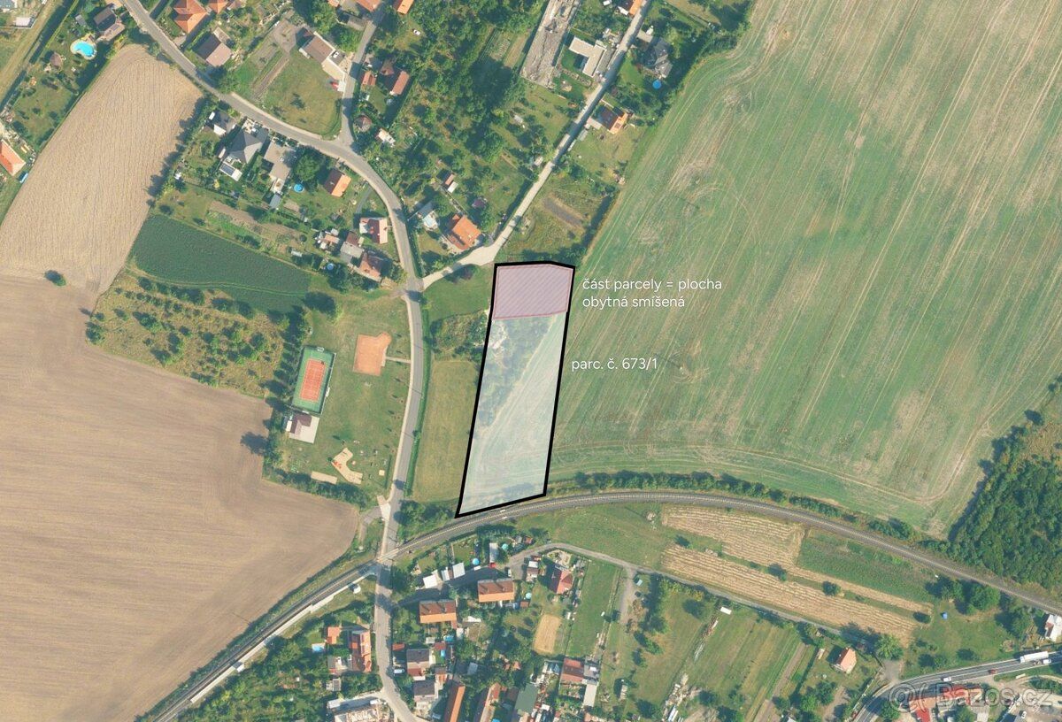 Předmětem prodeje je částečně stavební pozemek v obci Trnova