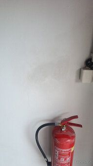 Pronajmu garáž po rekostrukci el. ano vlastní cena nájmu 150