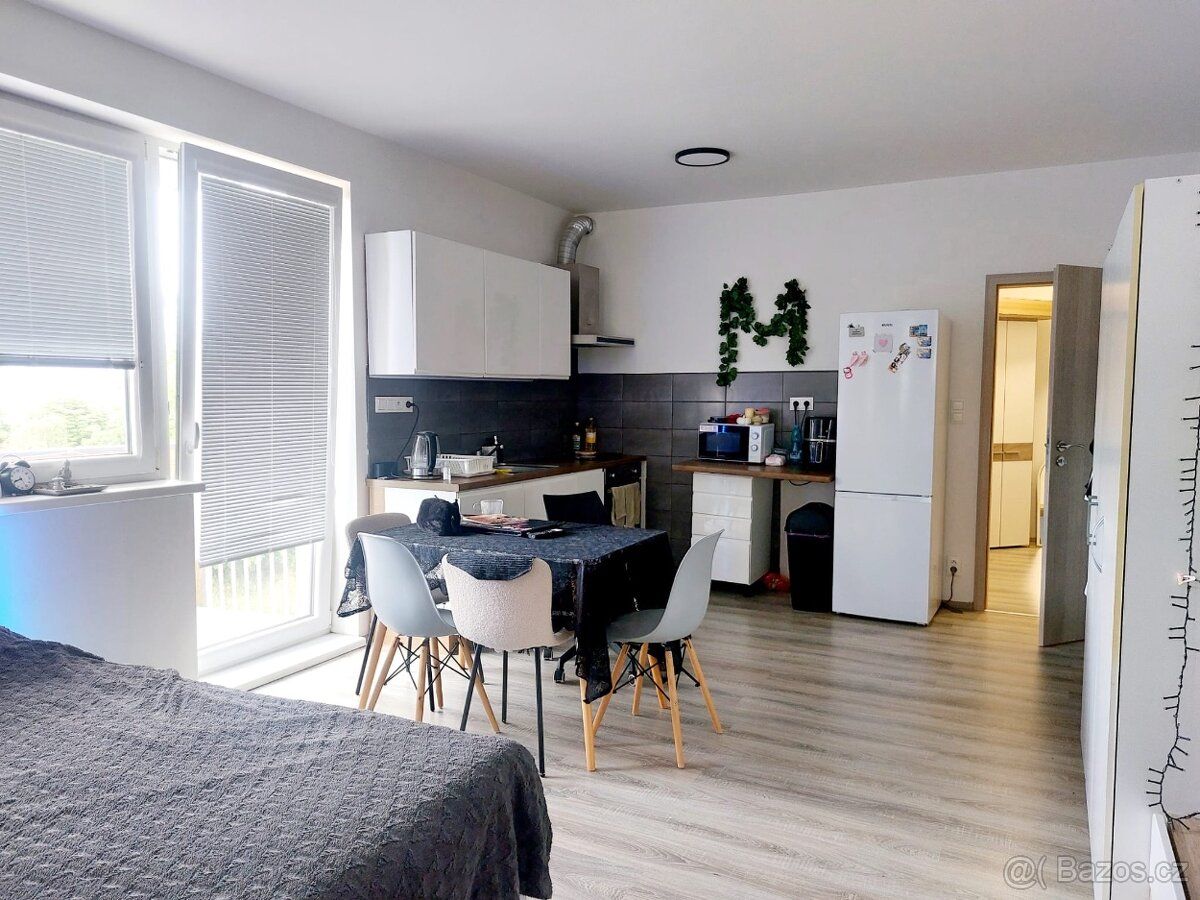 Pronájem novostavby 1+kk Ed. Beneše, Olomouc
Nabízíme k pron