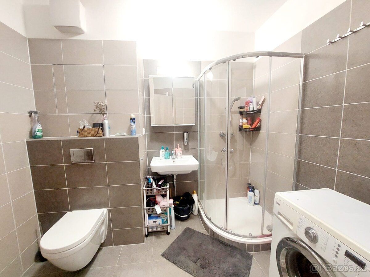 Pronájem novostavby 1+kk Ed. Beneše, Olomouc
Nabízíme k pron