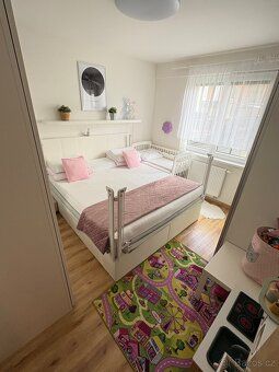 Nabízíme k prodeji moderní a nadstandardně udržovaný byt 2+k