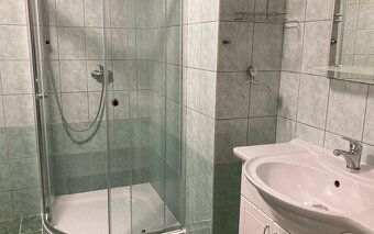 Prodám byt 1+kk 31m2 po rekonstrukci. Nachází se v centru Ja