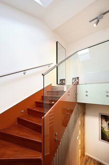Prodej luxusního mezonetového bytu v obci Jeneč 145 m2 v prv