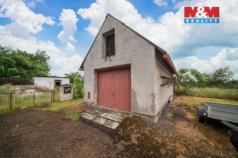 Pronájem rodinného domu v klidné části obce Břasy. Dům o uži