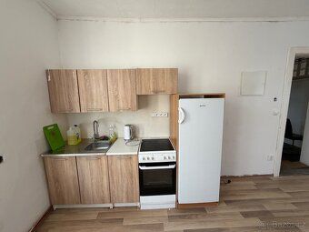 Pronajmu slušnému človêku, max 2 lidé, Здається порядній люд