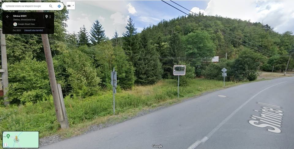Pro ty, kteří by chtěli mít kousek přírody za Prahou jen pro