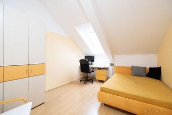 Nabízíme k prodeji nadstandardní, mezonetový byt 4+kk, 144m2