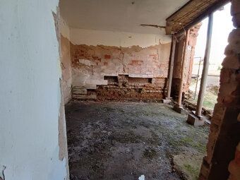 prodám provozovnu či kancelář, 50 m od náměstí v Pacově, můž