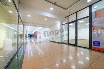 Nabízíme k pronájmu krásný lukrativní obchodní prostor 44 m²