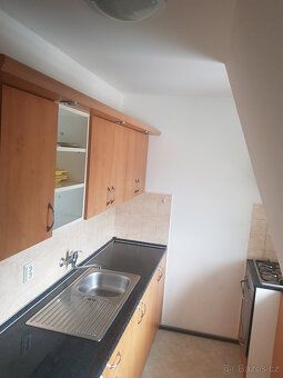 Nabízím k pronájmu byt 2+1 o podlahové ploše 58,5 m² , který