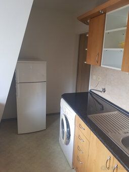 Nabízím k pronájmu byt 2+1 o podlahové ploše 58,5 m² , který
