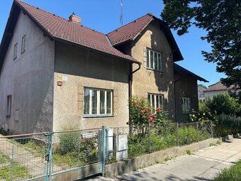 Prodám rodinný dům 6+1 s velkou zahradou o výměře 1193 m2 na