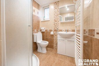 Ev.č. 06023 Nabízíme k prodeji prostorný řadový dům na adres