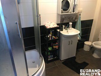 Ev.č. 04790 Naše společnost Vám zprostředkuje prodej domu o 