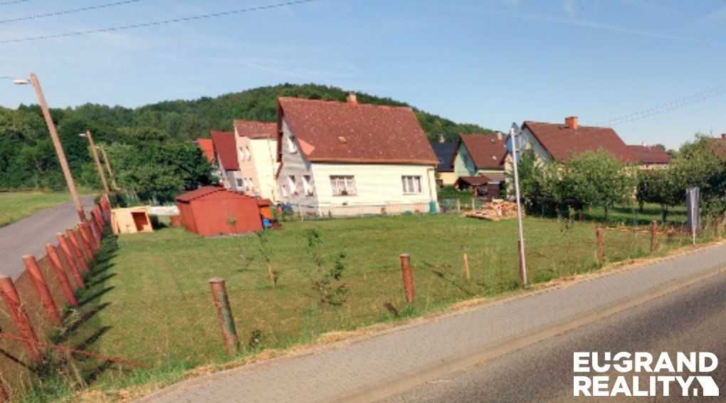 Ev.č. 05742 Nabízíme k prodeji stavební pozemek nacházející 