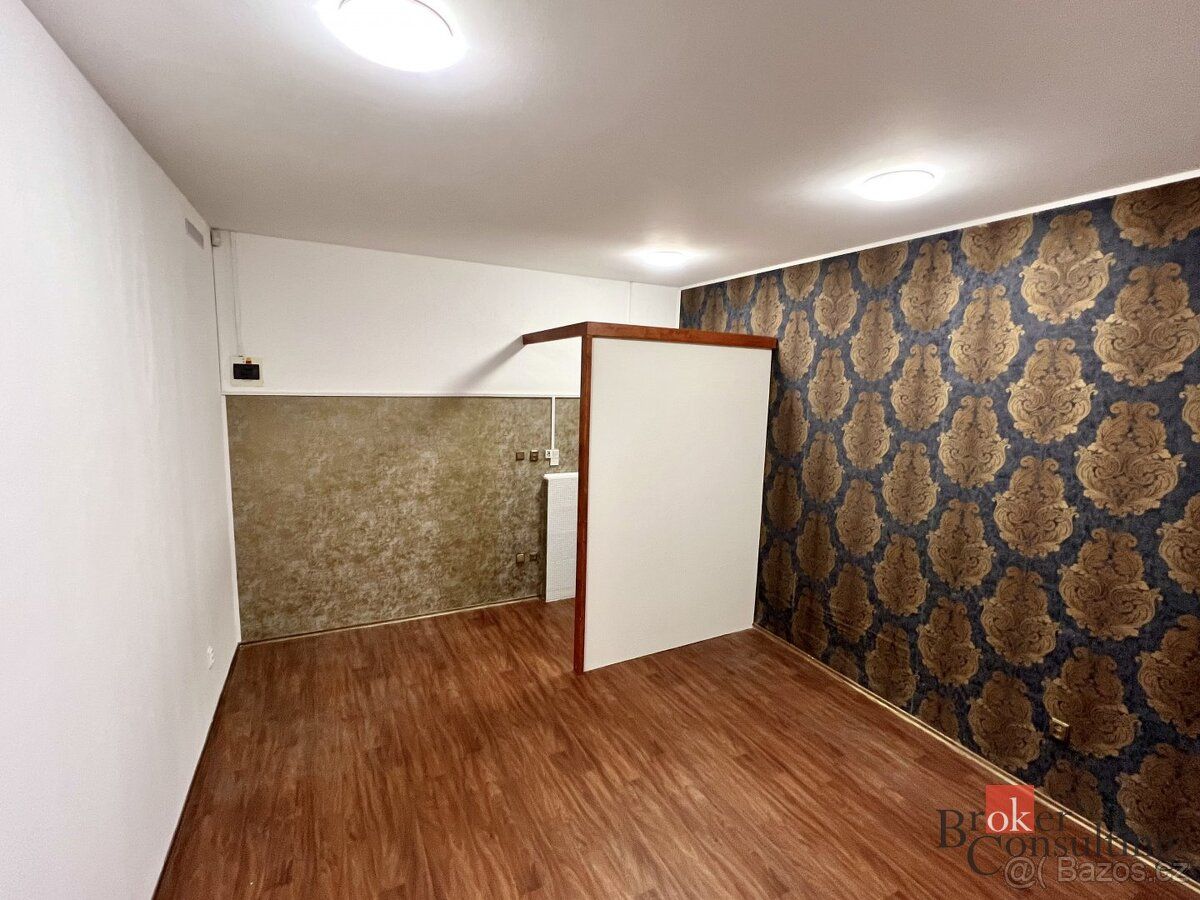 Pronájem komerčního prostoru, PobialovaNabízíme k dlouhobému