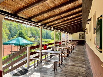 >> Nabízíme k prodeji areál penzionu a restaurace u přehrady