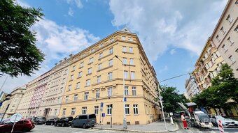 Nabízím k prodeji výjimečný mezonetový byt o dispozici 2+kk 