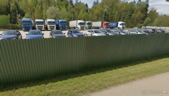 K PRONÁJMU: Oplocená zpevněná plocha 4000 m² - Hluboká nad V