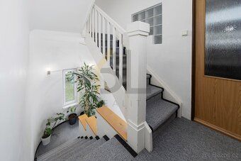 Nabízím k prodeji rodinný dům o dispozici 4+1 s garáží a krá