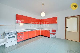 Nabízíme k prodeji rodinný dům o dispozici 5+1 v obci Prušán