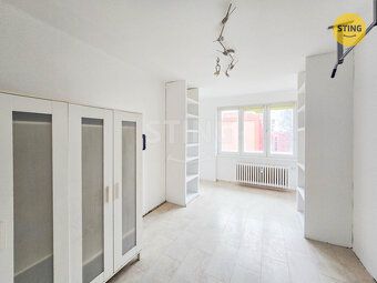 Nabízíme Vám ke koupi družstevní byt 3+1, který se nachází v