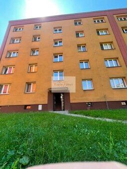 Nabízíme Vám ke koupi družstevní byt 3+1, který se nachází v