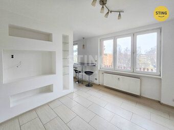 Nabízíme Vám ke koupi družstevní byt 3+1, který se nachází v