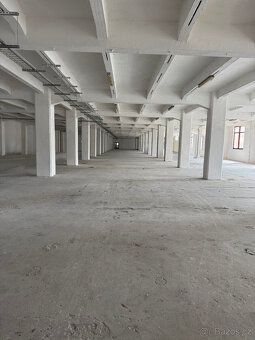 Nabízíme pronájem skladovacích prostor v centru Jaroměře. Je