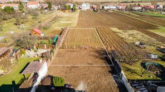 Exkluzivně vám nabízíme ke koupi pozemek o výměře 916 m² ve 