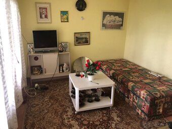 Cena za komplet (chaty + všechny pozemky): 1 900 000 Kč Hled