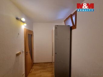 Nabízíme k okamžitému pronájmu prostorný byt 2+1 o užitné pl