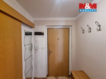 Nabízíme k okamžitému pronájmu prostorný byt 2+1 o užitné pl