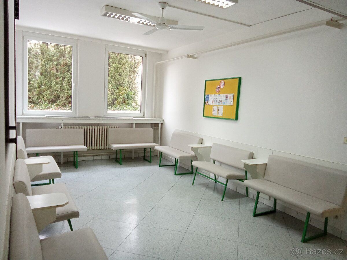 V budově zubní polikliniky na ulici Antonínova ve Zlíně nabí