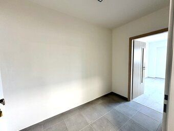 Nabízím k pronájmu ateliér o velikosti 28m2 1kk, v obci Stra
