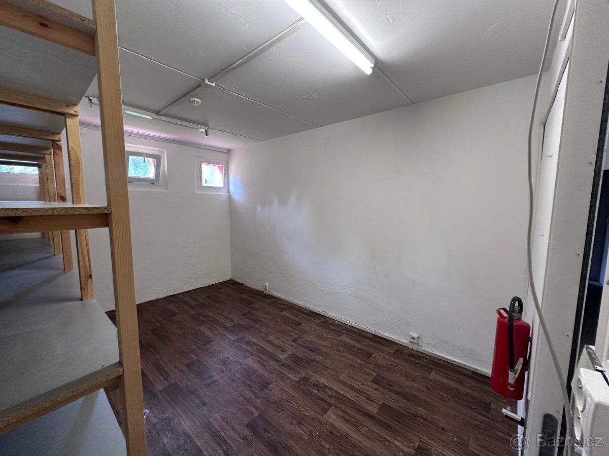 Pronájem čistého a suchého skladu 16 m² v Plzni – VOLNÝ IHNE