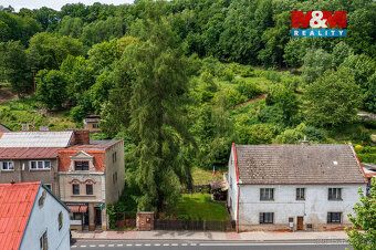 Nabízíme Vám k prodeji pozemek o ploše 4 585 m² v Benešově n